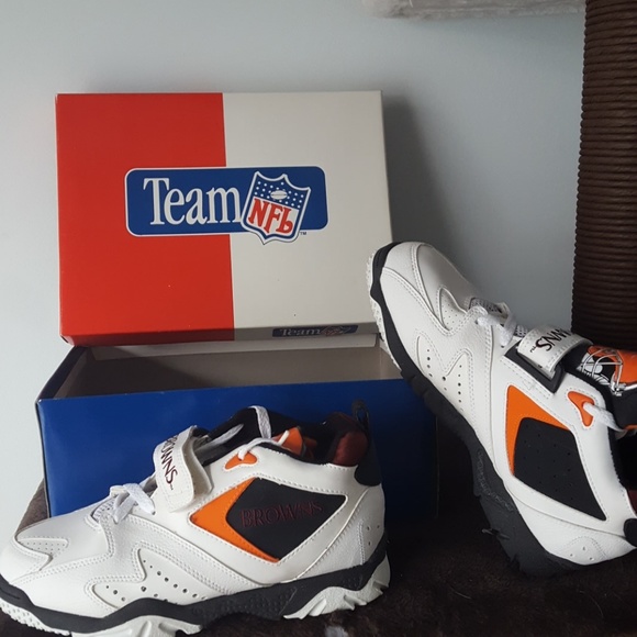 cleveland browns tennis shoes